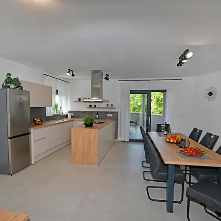 Apartment Nidus - Sky