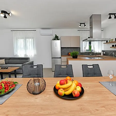 Apartment Nidus - Sky