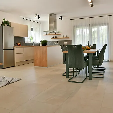 Apartment Nidus - Sky *