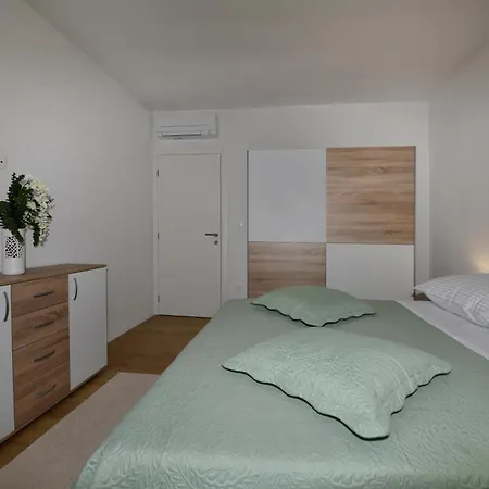 Apartment Nidus - Sky *